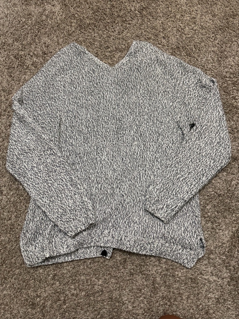 Cozy Marled Knit V-Neck Sweater - Black & White